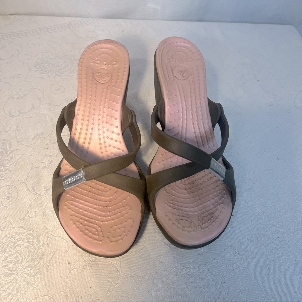 Crocs Cyprus Sandals Chocolate Cotton Candy 3.5” Heels  W9